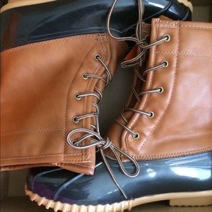 Duck Boots Size 10